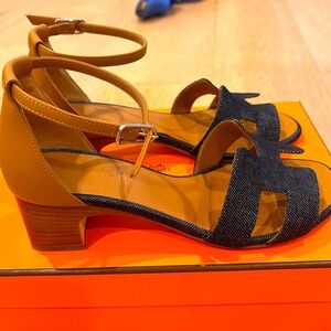 Hermes Women Encens Sandal Size 36.5